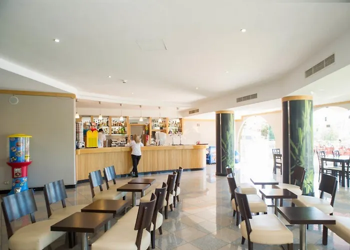 The Navigator - Solaqua