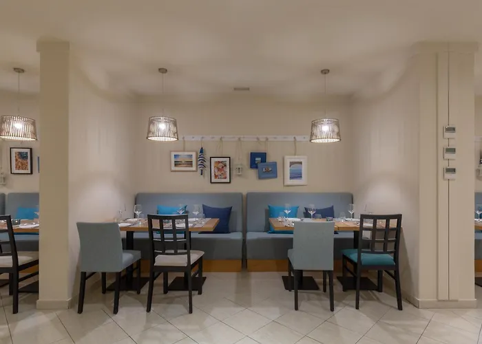 The Navigator - Solaqua